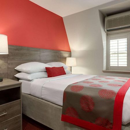 Ramada By Wyndham Oakland Downtown City Center Bagian luar foto