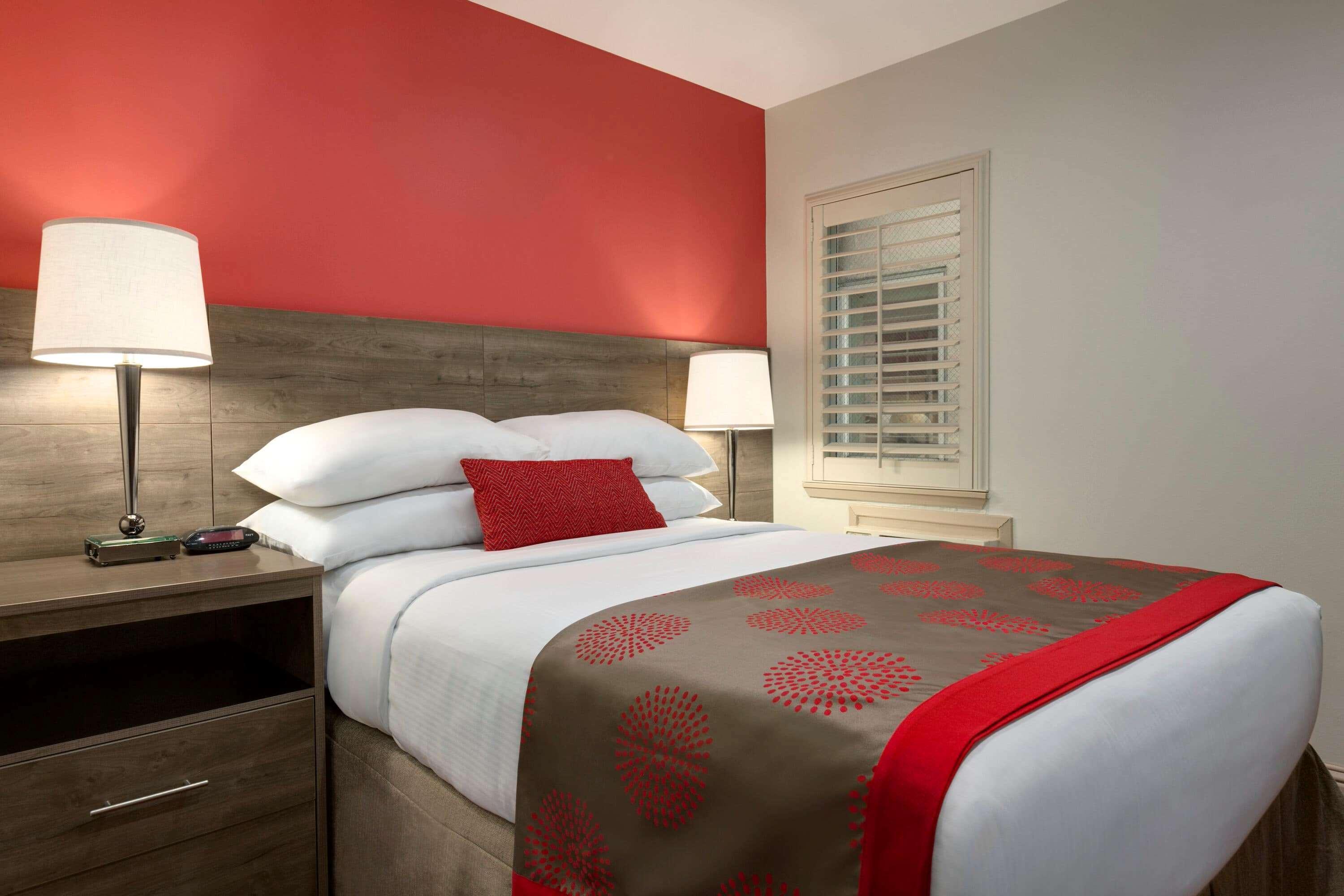 Ramada By Wyndham Oakland Downtown City Center Bagian luar foto