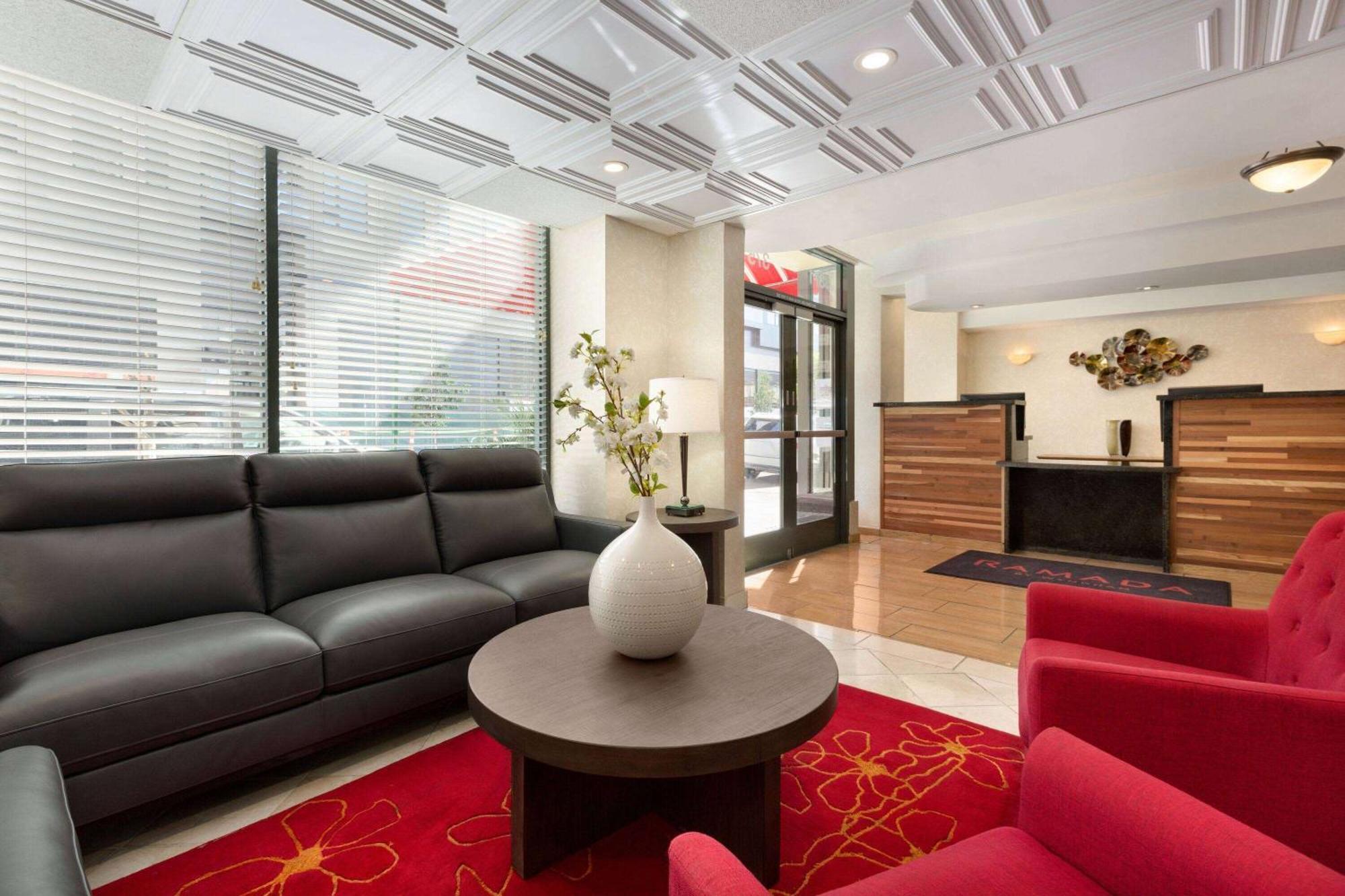 Ramada By Wyndham Oakland Downtown City Center Bagian luar foto