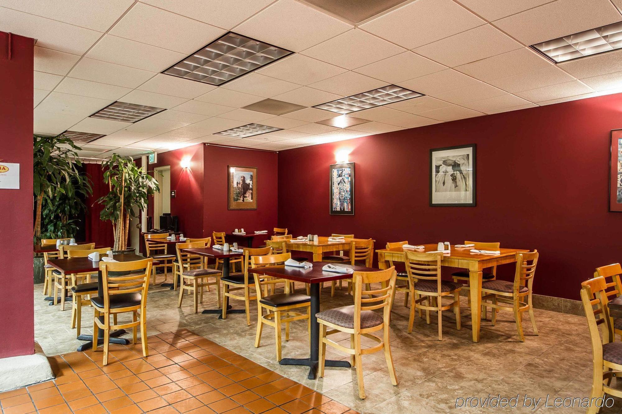 Ramada By Wyndham Oakland Downtown City Center Bagian luar foto