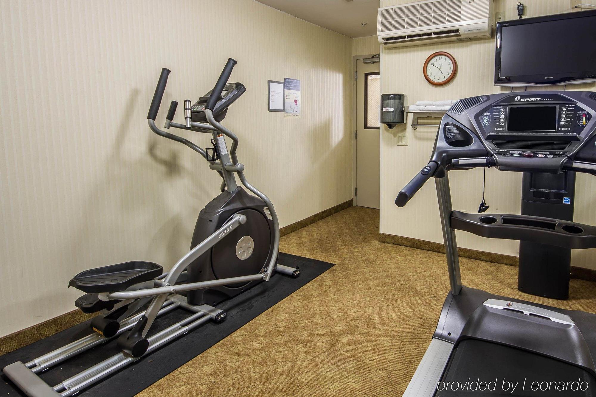 Ramada By Wyndham Oakland Downtown City Center Bagian luar foto