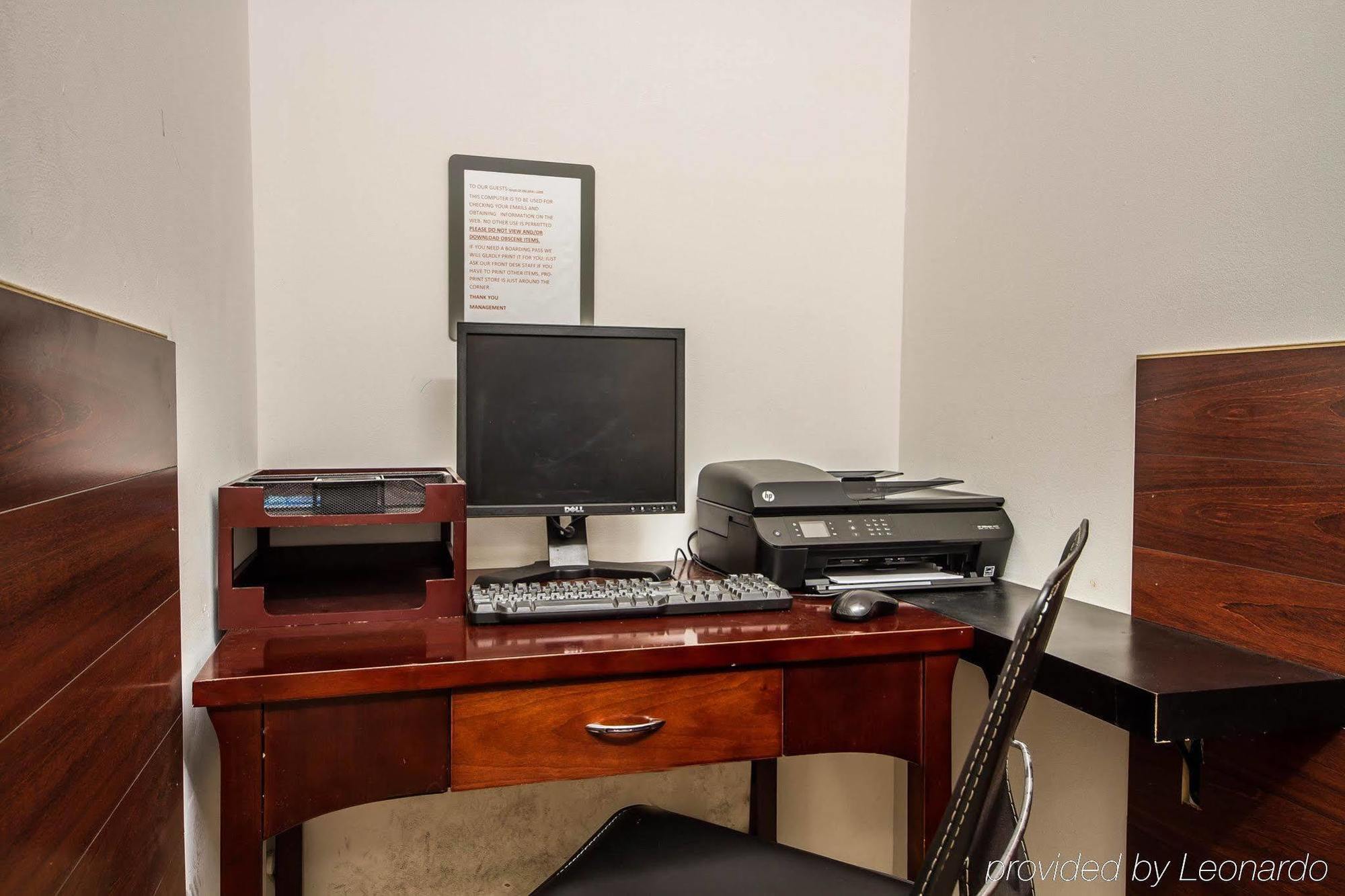 Ramada By Wyndham Oakland Downtown City Center Bagian luar foto